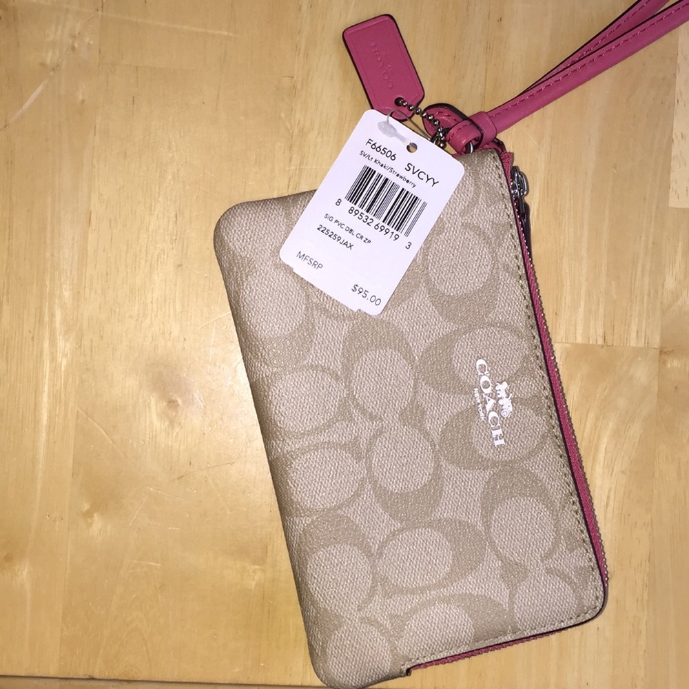Wristlet